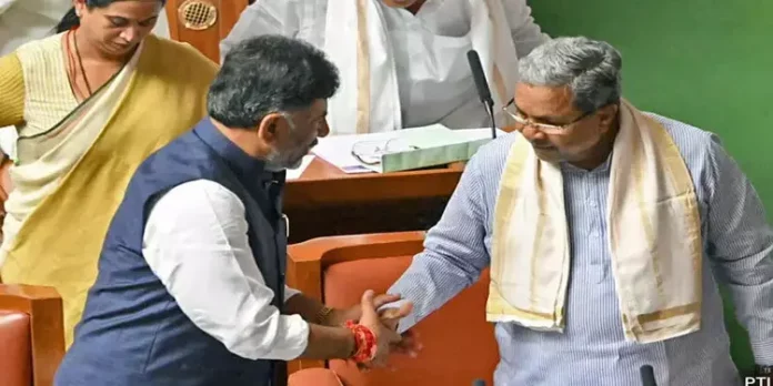 കർണാടകയിൽ 24 മന്ത്രിമാർ കൂടി സത്യപ്രതിജ്ഞ ചെയ്തു ; വകുപ്പുകൾ വൈകീട്ട് പ്രഖ്യാപിക്കും കർണാടകയിൽ 24 മന്ത്രിമാർ കൂടി സത്യപ്രതിജ്ഞ ചെയ്തു ; വകുപ്പുകൾ വൈകീട്ട് പ്രഖ്യാപിക്കും