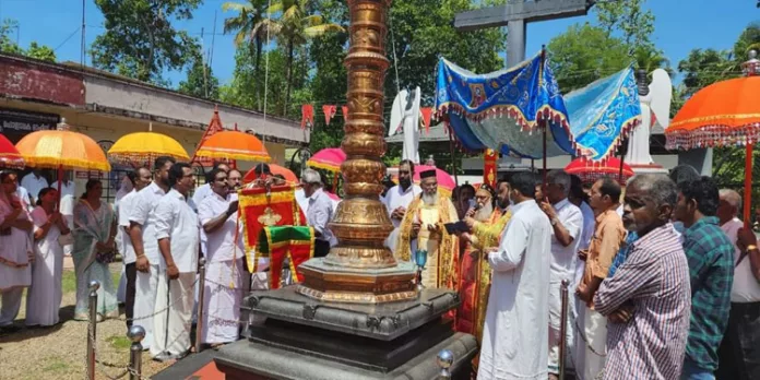 പന്തളം അറത്തില് സെന്റ് ജോര്ജ് ഓര്ത്തഡോക്സ് മഹാ ഇടവക പെരുന്നാള് കൊടിയേറി ; 8ന് സമാപിക്കും പന്തളം അറത്തില് സെന്റ് ജോര്ജ് ഓര്ത്തഡോക്സ് മഹാ ഇടവക പെരുന്നാള് കൊടിയേറി ; 8ന് സമാപിക്കും