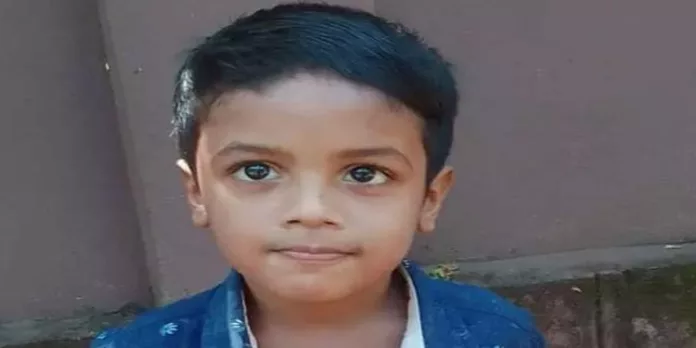 കോഴിക്കോട് ഊഞ്ഞാലില് നിന്ന് വീണ് അഞ്ചു വയസ്സുകാരന് ദാരുണാന്ത്യം കോഴിക്കോട് ഊഞ്ഞാലില് നിന്ന് വീണ് അഞ്ചു വയസ്സുകാരന് ദാരുണാന്ത്യം