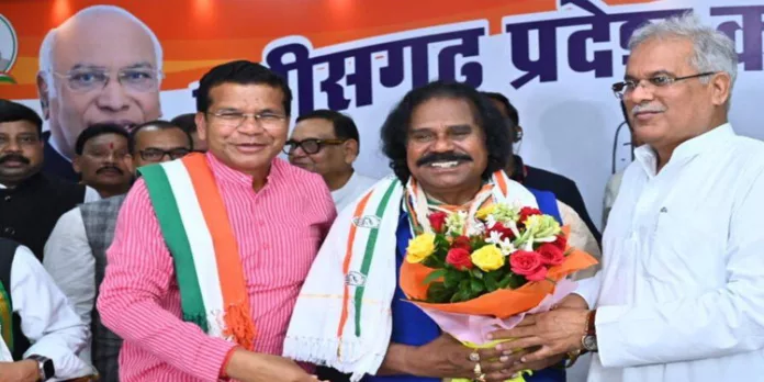 ബിജെപിക്ക് അപ്രതീക്ഷിത തിരിച്ചടി ; മുന് സംസ്ഥാന അധ്യക്ഷന് കോണ്ഗ്രസില് ബിജെപിക്ക് അപ്രതീക്ഷിത തിരിച്ചടി ; മുന് സംസ്ഥാന അധ്യക്ഷന് കോണ്ഗ്രസില്