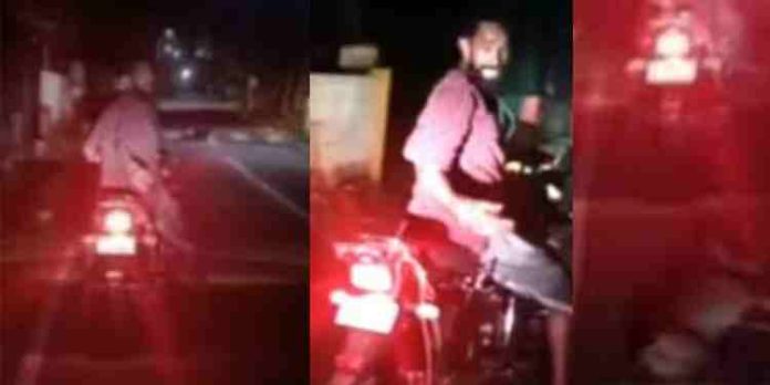 ജീവനുള്ള നായയെ ബൈക്കിന്റെ പുറകിൽ കെട്ടിവലിച്ച് ക്രൂരത; സംഭവത്തിൽ അറസ്റ്റ് ഉടൻ ജീവനുള്ള നായയെ ബൈക്കിന്റെ പുറകിൽ കെട്ടിവലിച്ച് ക്രൂരത; സംഭവത്തിൽ അറസ്റ്റ് ഉടൻ