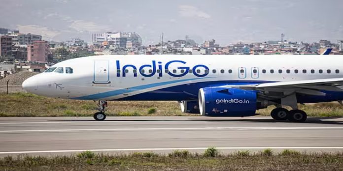 ലാൻഡ് ചെയ്ത് നിമിഷങ്ങൾക്കകം പറന്നുയർന്ന് വിമാനം ; പരിഭ്രാന്തിയിലായി യാത്രക്കാർ ലാൻഡ് ചെയ്ത് നിമിഷങ്ങൾക്കകം പറന്നുയർന്ന് വിമാനം ; പരിഭ്രാന്തിയിലായി യാത്രക്കാർ
