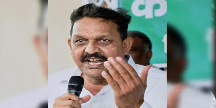 കൊലക്കേസില് നാല് വര്ഷം തടവ് ; മുഖ്താര് അന്സാരിയുടെ സഹോദരന് എംപി സ്ഥാനം നഷ്ടമായി കൊലക്കേസില് നാല് വര്ഷം തടവ് ; മുഖ്താര് അന്സാരിയുടെ സഹോദരന് എംപി സ്ഥാനം നഷ്ടമായി