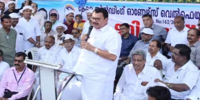 ജനങ്ങളെ കൊല്ലാക്കൊല ചെയ്തല്ല വികസനം – കെ.മുരളീധരന് എം.പി ജനങ്ങളെ കൊല്ലാക്കൊല ചെയ്തല്ല വികസനം – കെ.മുരളീധരന് എം.പി