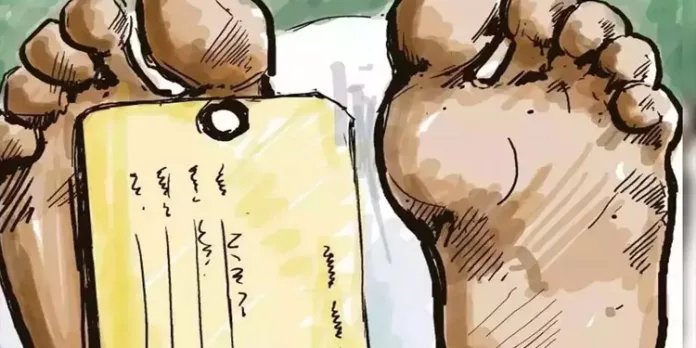 പണമില്ലാത്തതിനാല് അച്ഛന്റെ മൃതദേഹം കുന്നില് മുകളില് ഉപേക്ഷിച്ചു ; മകനെതിരെ കേസ് പണമില്ലാത്തതിനാല് അച്ഛന്റെ മൃതദേഹം കുന്നില് മുകളില് ഉപേക്ഷിച്ചു ; മകനെതിരെ കേസ്