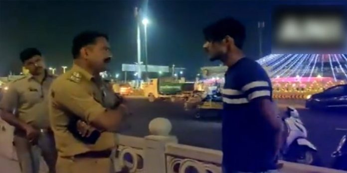 റീല്സെടുക്കാന് ബൈക്ക് സ്റ്റണ്ട് ; ബ്ലോഗറുടെ വാഹനം പിടിച്ചെടുത്ത് പോലീസ് റീല്സെടുക്കാന് ബൈക്ക് സ്റ്റണ്ട് ; ബ്ലോഗറുടെ വാഹനം പിടിച്ചെടുത്ത് പോലീസ്