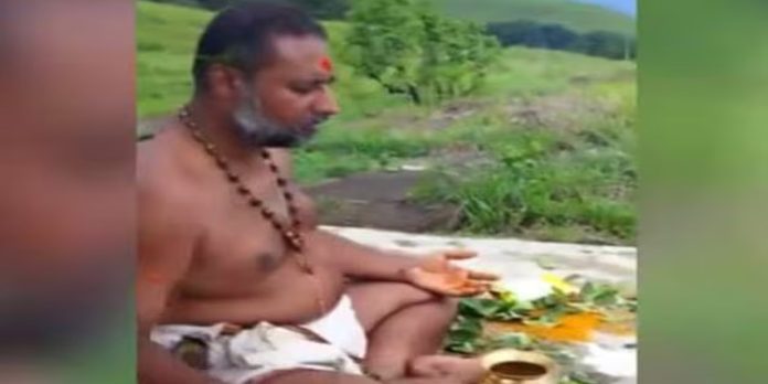 പൊന്നമ്പലമേട്ടിലെ പൂജ : ഗവി സ്വദേശി പിടിയിൽ പൊന്നമ്പലമേട്ടിലെ പൂജ : ഗവി സ്വദേശി പിടിയിൽ