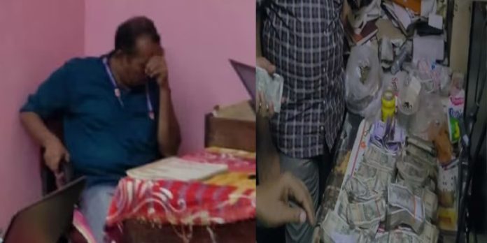 കൈക്കൂലി വാങ്ങുന്നതിനിടെ പിടിയിലായ വില്ലേജ് ഫീൽഡ് അസിസ്റ്റന്റിന്റെ വീട്ടിൽ നിന്ന് 30 ലക്ഷം രൂപ പിടികൂടി കൈക്കൂലി വാങ്ങുന്നതിനിടെ പിടിയിലായ വില്ലേജ് ഫീൽഡ് അസിസ്റ്റന്റിന്റെ വീട്ടിൽ നിന്ന് 30 ലക്ഷം രൂപ പിടികൂടി