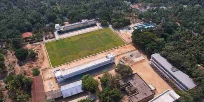 കായിക കേരളത്തിന് കരുത്തേകാൻ നാല് സ്റ്റേഡിയങ്ങൾ കൂടി; ലക്ഷ്യം സമ്പൂർണ കായിക സാക്ഷരത കായിക കേരളത്തിന് കരുത്തേകാൻ നാല് സ്റ്റേഡിയങ്ങൾ കൂടി; ലക്ഷ്യം സമ്പൂർണ കായിക സാക്ഷരത