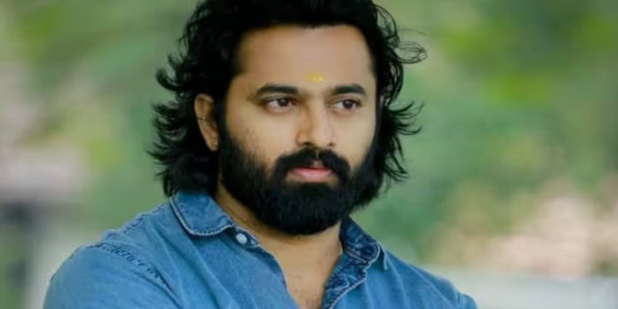 പീഡന പരാതിയില് ഉണ്ണി മുകുന്ദനെതിരെ പ്രഥമദൃഷ്ട്യാ തെളിവുണ്ടെന്ന് ഹൈക്കോടതി പീഡന പരാതിയില് ഉണ്ണി മുകുന്ദനെതിരെ പ്രഥമദൃഷ്ട്യാ തെളിവുണ്ടെന്ന് ഹൈക്കോടതി