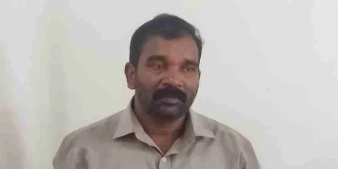 കശുവണ്ടി തൊഴിലാളിയുടെ മാല പൊട്ടിച്ച് കടന്നുകളഞ്ഞ പത്തനംതിട്ട സ്വദേശി അറസ്റ്റിൽ കശുവണ്ടി തൊഴിലാളിയുടെ മാല പൊട്ടിച്ച് കടന്നുകളഞ്ഞ പത്തനംതിട്ട സ്വദേശി അറസ്റ്റിൽ