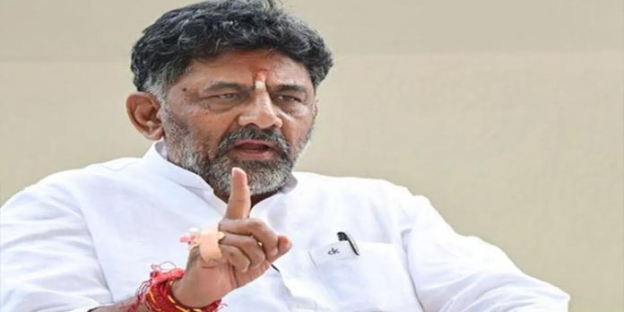 ആദ്യ രണ്ടര വർഷം അധികാരം തരൂ ; ഹൈക്കമാൻഡിനോട് ശിവകുമാർ ആദ്യ രണ്ടര വർഷം അധികാരം തരൂ ; ഹൈക്കമാൻഡിനോട് ശിവകുമാർ