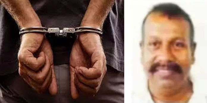 കോഴിക്കോട് സ്കൂട്ടറില് കറങ്ങി നടന്ന് അനധികൃത മദ്യവില്പ്പന ; നടുവട്ടം സ്വദേശി പിടിയില് കോഴിക്കോട് സ്കൂട്ടറില് കറങ്ങി നടന്ന് അനധികൃത മദ്യവില്പ്പന ; നടുവട്ടം സ്വദേശി പിടിയില്