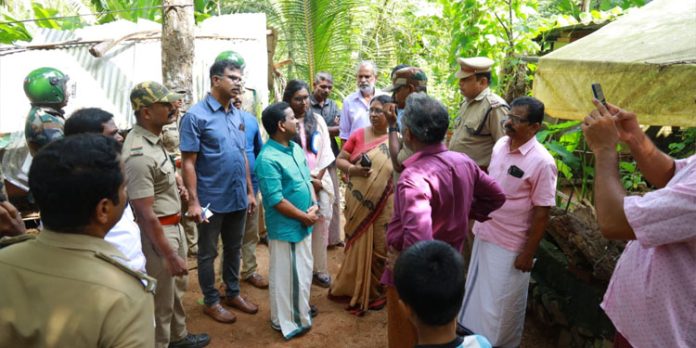 കടുവ ഭീഷണി : വനം വകുപ്പിന്റെ പട്രോളിംഗ് ശക്തമാക്കുമെന്ന് അഡ്വ പ്രമോദ് നാരായൺ എം എൽ എ കടുവ ഭീഷണി : വനം വകുപ്പിന്റെ പട്രോളിംഗ് ശക്തമാക്കുമെന്ന് അഡ്വ പ്രമോദ് നാരായൺ എം എൽ എ