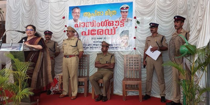 ആപ്തമിത്ര പദ്ധതി : വോളന്റിയര്മാര് ദുരന്തസാധ്യത മനസിലാക്കി പ്രവര്ത്തിക്കണമെന്ന് ജില്ലാ കളക്ടര് ഡോ.ദിവ്യ എസ് അയ്യര് ആപ്തമിത്ര പദ്ധതി : വോളന്റിയര്മാര് ദുരന്തസാധ്യത മനസിലാക്കി പ്രവര്ത്തിക്കണമെന്ന് ജില്ലാ കളക്ടര് ഡോ.ദിവ്യ എസ് അയ്യര്