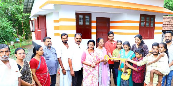 ഡോ.എം .എസ്. സുനിലിന്റെ 283- മത് സ്നേഹഭവനം പ്രസന്ന സുഭാഷിനും 5 കുട്ടികൾക്കുമായി ഡോ.എം .എസ്. സുനിലിന്റെ 283- മത് സ്നേഹഭവനം പ്രസന്ന സുഭാഷിനും 5 കുട്ടികൾക്കുമായി