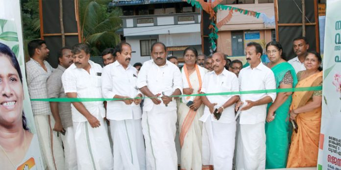 സംസ്ഥാനം ഭരിക്കുന്നത് സമസ്ത മേഖലയിലും പരാജയപ്പെട്ട സര്ക്കാര് : പ്രൊഫ. സതീഷ് കൊച്ചുപറമ്പില് സംസ്ഥാനം ഭരിക്കുന്നത് സമസ്ത മേഖലയിലും പരാജയപ്പെട്ട സര്ക്കാര് : പ്രൊഫ. സതീഷ് കൊച്ചുപറമ്പില്