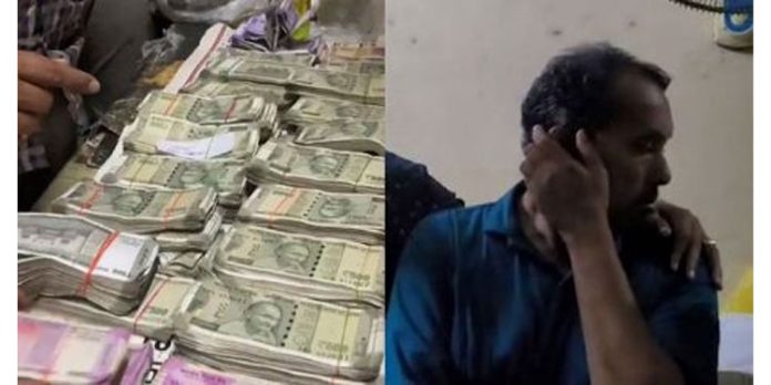 പാലക്കയം കൈക്കൂലി കേസിന് പിന്നാലെ വില്ലേജ് ഓഫിസുകളില് മിന്നല് പരിശോധന പാലക്കയം കൈക്കൂലി കേസിന് പിന്നാലെ വില്ലേജ് ഓഫിസുകളില് മിന്നല് പരിശോധന