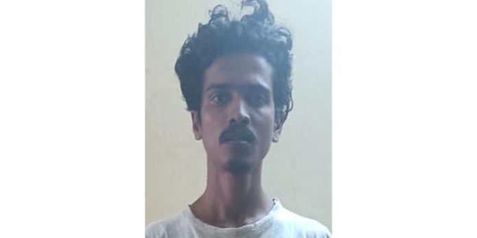 പ്രായപൂർത്തിയാകാത്ത പെൺകുട്ടിയെ പീഡിപ്പിച്ച കേസിൽ പ്രതിയെ ബംഗളുരുവിൽ നിന്ന് പിടികൂടി പ്രായപൂർത്തിയാകാത്ത പെൺകുട്ടിയെ പീഡിപ്പിച്ച കേസിൽ പ്രതിയെ ബംഗളുരുവിൽ നിന്ന് പിടികൂടി