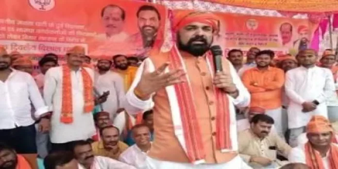 മദ്യമാഫിയയിൽ നിന്ന് 10,000 കോടി കൈക്കൂലി വാങ്ങി : നിതീഷ് കുമാറിനെതിരെ ആരോപണവുമായി ബിജെപി മദ്യമാഫിയയിൽ നിന്ന് 10,000 കോടി കൈക്കൂലി വാങ്ങി : നിതീഷ് കുമാറിനെതിരെ ആരോപണവുമായി ബിജെപി