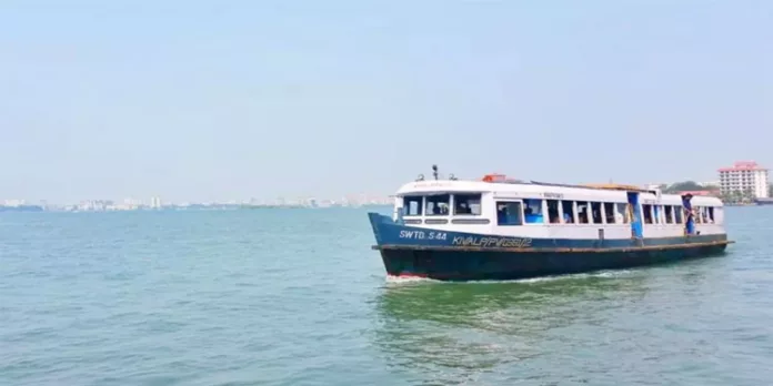 ബോട്ട് യാത്രകൾ സുരക്ഷിതമാക്കാൻ ഈ ഏഴ് കാര്യങ്ങൾ ശ്രദ്ധിക്കാം ബോട്ട് യാത്രകൾ സുരക്ഷിതമാക്കാൻ ഈ ഏഴ് കാര്യങ്ങൾ ശ്രദ്ധിക്കാം