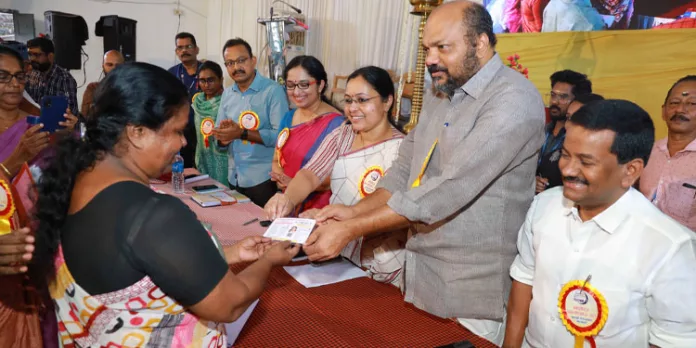 മല്ലപ്പള്ളി താലൂക്ക് അദാലത്തില് ജയന്തിയിലൂടെ വിജയത്തുടക്കം മല്ലപ്പള്ളി താലൂക്ക് അദാലത്തില് ജയന്തിയിലൂടെ വിജയത്തുടക്കം