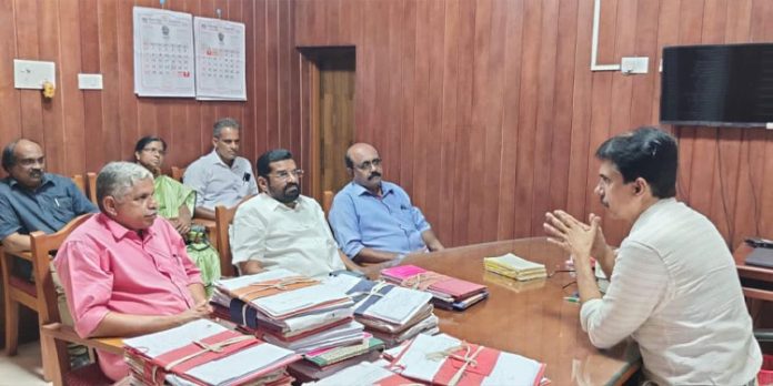 വന്യമൃഗങ്ങളെ കാട്ടിലേക്ക് മടക്കി അയയ്ക്കാനോ പിടികൂടാനോ ഉള്ള നടപടികൾ ത്വരിതപ്പെടുത്തണം ; സി.പി.ഐ വന്യമൃഗങ്ങളെ കാട്ടിലേക്ക് മടക്കി അയയ്ക്കാനോ പിടികൂടാനോ ഉള്ള നടപടികൾ ത്വരിതപ്പെടുത്തണം ; സി.പി.ഐ