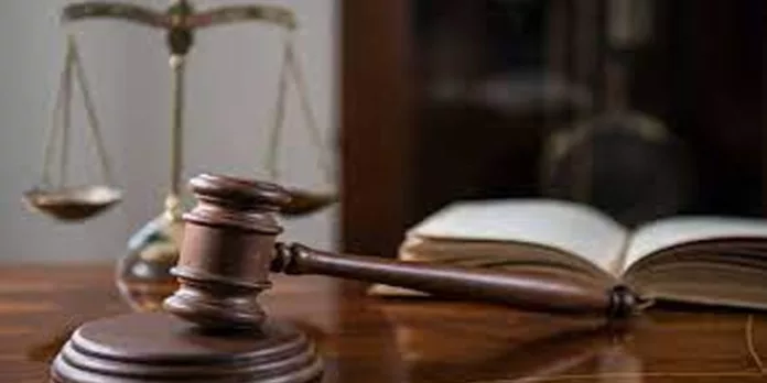 പ്രണയം നടിച്ച് പതിനാറുകാരിയെ പീഡിപ്പിച്ചു ; ഇരുപത്തിമൂന്നുകാരന് 27 വർഷം കഠിന തടവ് പ്രണയം നടിച്ച് പതിനാറുകാരിയെ പീഡിപ്പിച്ചു ; ഇരുപത്തിമൂന്നുകാരന് 27 വർഷം കഠിന തടവ്