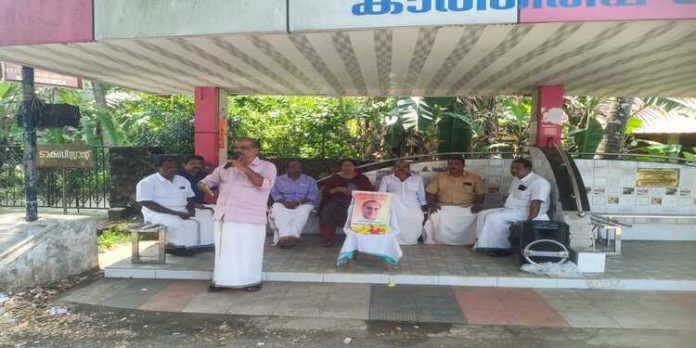 രാജീവ് ഗാന്ധിയുടെ 32-ാം രക്തസാക്ഷിത്വ ദിനം ; അങ്ങാടിക്കൽ കോൺഗ്രസ് മണ്ഡലം കമ്മിറ്റി പുഷ്പാർച്ചന നടത്തി രാജീവ് ഗാന്ധിയുടെ 32-ാം രക്തസാക്ഷിത്വ ദിനം ; അങ്ങാടിക്കൽ കോൺഗ്രസ് മണ്ഡലം കമ്മിറ്റി പുഷ്പാർച്ചന നടത്തി
