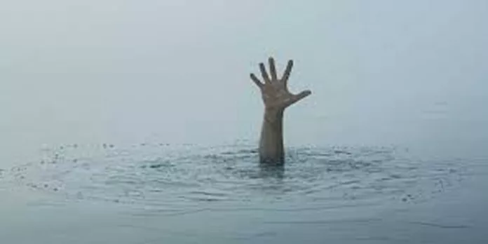 അമ്മയും കുഞ്ഞും പുഴയിൽ ചാടി ; അമ്മ രക്ഷപ്പെട്ടു – കുഞ്ഞിനായി തിരച്ചിൽ അമ്മയും കുഞ്ഞും പുഴയിൽ ചാടി ; അമ്മ രക്ഷപ്പെട്ടു – കുഞ്ഞിനായി തിരച്ചിൽ