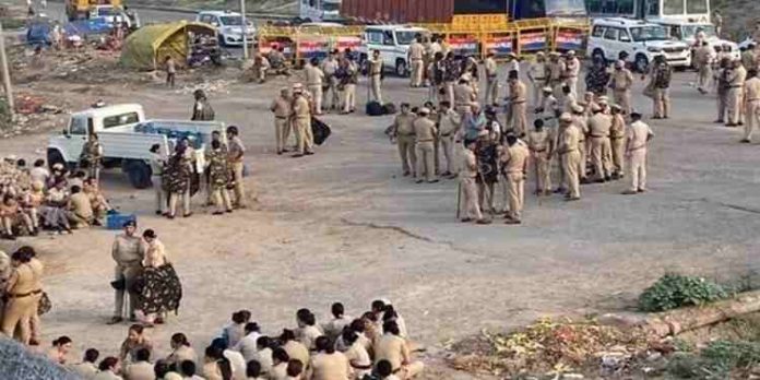 ഗുസ്തി താരങ്ങളുടെ വനിതാ മഹാ പഞ്ചായത്ത്: കനത്ത സുരക്ഷയില് ഡല്ഹി ഗുസ്തി താരങ്ങളുടെ വനിതാ മഹാ പഞ്ചായത്ത്: കനത്ത സുരക്ഷയില് ഡല്ഹി