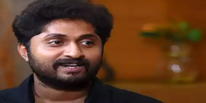 ലഹരി ആരും വായിൽ കുത്തിക്കേറ്റി തരില്ല ; ധ്യാൻ ശ്രീനിവാസൻ ലഹരി ആരും വായിൽ കുത്തിക്കേറ്റി തരില്ല ; ധ്യാൻ ശ്രീനിവാസൻ