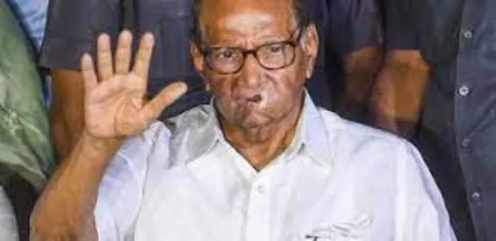 ശരദ് പവാർ തുടരണമെന്ന് എൻ.സി.പി സമിതി ; പടക്കം പൊട്ടിച്ച് പ്രവർത്തകരുടെ ആഹ്ലാദം ശരദ് പവാർ തുടരണമെന്ന് എൻ.സി.പി സമിതി ; പടക്കം പൊട്ടിച്ച് പ്രവർത്തകരുടെ ആഹ്ലാദം