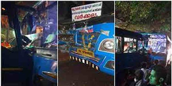 ആറ്റിങ്ങൽ വാളക്കാട് ഇളമ്പ തടത്തിൽ സ്വകാര്യ ബസുകൾ കൂട്ടിമുട്ടി 10 പേർക്ക് പരിക്ക് ആറ്റിങ്ങൽ വാളക്കാട് ഇളമ്പ തടത്തിൽ സ്വകാര്യ ബസുകൾ കൂട്ടിമുട്ടി 10 പേർക്ക് പരിക്ക്