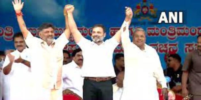 കർണാടകയിൽ മന്ത്രിസഭാ വിപുലീകരണ ചർച്ചകൾക്ക് തുടക്കം ; 23പേർ കൂടി മന്ത്രിമാരായി സത്യപ്രതിജ്ഞ ചെയ്യും കർണാടകയിൽ മന്ത്രിസഭാ വിപുലീകരണ ചർച്ചകൾക്ക് തുടക്കം ; 23പേർ കൂടി മന്ത്രിമാരായി സത്യപ്രതിജ്ഞ ചെയ്യും