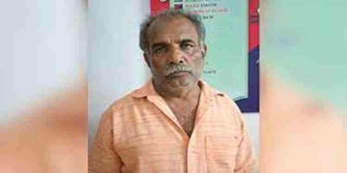 കുടുംബ വഴക്ക്; അച്ഛന്റെ കുത്തേറ്റ് ആണ് മക്കള് ആശുപത്രിയില് കുടുംബ വഴക്ക്; അച്ഛന്റെ കുത്തേറ്റ് ആണ് മക്കള് ആശുപത്രിയില്