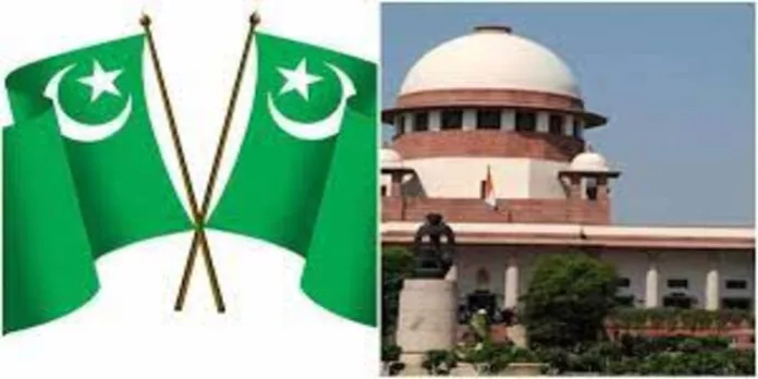 മുസ്ലിം ലീഗിനെ നിരോധിക്കണമെന്ന ഹർജി സുപ്രിം കോടതി തള്ളി മുസ്ലിം ലീഗിനെ നിരോധിക്കണമെന്ന ഹർജി സുപ്രിം കോടതി തള്ളി