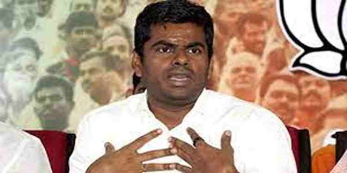 കർണാടകയിലെ കോൺഗ്രസ് ഒരു വർഷത്തിനുള്ളിൽ ചീട്ടുകൊട്ടാരം പോലെ തകരും; കെ അണ്ണാമലൈ കർണാടകയിലെ കോൺഗ്രസ് ഒരു വർഷത്തിനുള്ളിൽ ചീട്ടുകൊട്ടാരം പോലെ തകരും; കെ അണ്ണാമലൈ