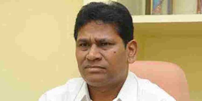 457 കോടി മരവിപ്പിച്ചതോടെ സാന്റിയാഗോ മാർട്ടിൻ കൊച്ചിയിൽ ഇഡിക്ക് മുന്നിലെത്തി 457 കോടി മരവിപ്പിച്ചതോടെ സാന്റിയാഗോ മാർട്ടിൻ കൊച്ചിയിൽ ഇഡിക്ക് മുന്നിലെത്തി