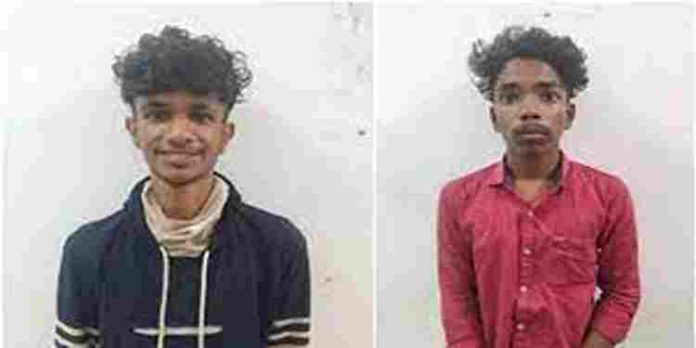 പ്രണയം നടിച്ച് നഗ്നചിത്രം കൈക്കലാക്കി പെൺകുട്ടിയെ പീഡിപ്പിക്കാൻ ശ്രമം ; യുവാക്കൾ പിടിയിൽ പ്രണയം നടിച്ച് നഗ്നചിത്രം കൈക്കലാക്കി പെൺകുട്ടിയെ പീഡിപ്പിക്കാൻ ശ്രമം ; യുവാക്കൾ പിടിയിൽ
