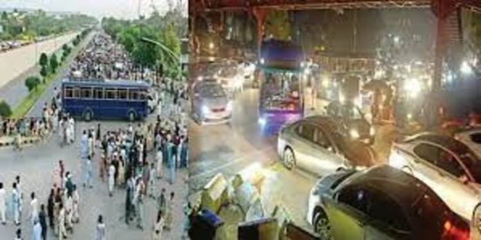 ഫ്രാൻസിലെ വിരമിക്കൽ പ്രായം ഉയർത്തൽ ; ഫ്രഞ്ച് പ്രഥമ വനിതയുടെ ബന്ധുവിനു നേരെ പ്രതിഷേധക്കാരുടെ ആക്രമണം ഫ്രാൻസിലെ വിരമിക്കൽ പ്രായം ഉയർത്തൽ ; ഫ്രഞ്ച് പ്രഥമ വനിതയുടെ ബന്ധുവിനു നേരെ പ്രതിഷേധക്കാരുടെ ആക്രമണം