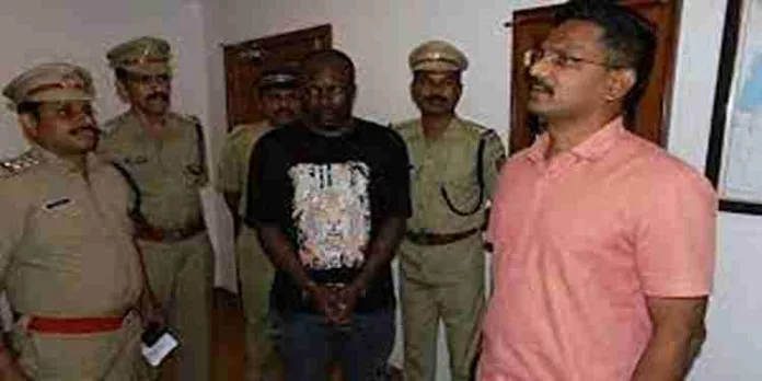 30 കോടി ലോട്ടറിയടിച്ചെന്ന് മെസേജ്; കോട്ടയത്തെ വീട്ടമ്മയുടെ 81 ലക്ഷം തട്ടി 30 കോടി ലോട്ടറിയടിച്ചെന്ന് മെസേജ്; കോട്ടയത്തെ വീട്ടമ്മയുടെ 81 ലക്ഷം തട്ടി