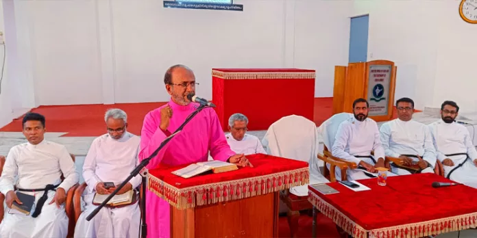 ജീവിതാനുഭവങ്ങളിൽ ദൈവത്തെ കണ്ടെത്തണം : ബിഷപ്പ് ഡോ. തോമസ് ഏബ്രഹാം ജീവിതാനുഭവങ്ങളിൽ ദൈവത്തെ കണ്ടെത്തണം : ബിഷപ്പ് ഡോ. തോമസ് ഏബ്രഹാം