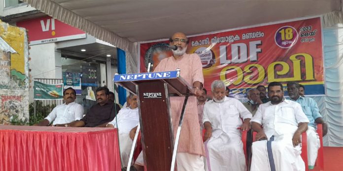 മാധ്യമ സ്ഥാപനങ്ങൾ ബി ജെ പി ക്ക് സ്വയം വിറ്റു : തോമസ് ഐസക്ക് മാധ്യമ സ്ഥാപനങ്ങൾ ബി ജെ പി ക്ക് സ്വയം വിറ്റു : തോമസ് ഐസക്ക്