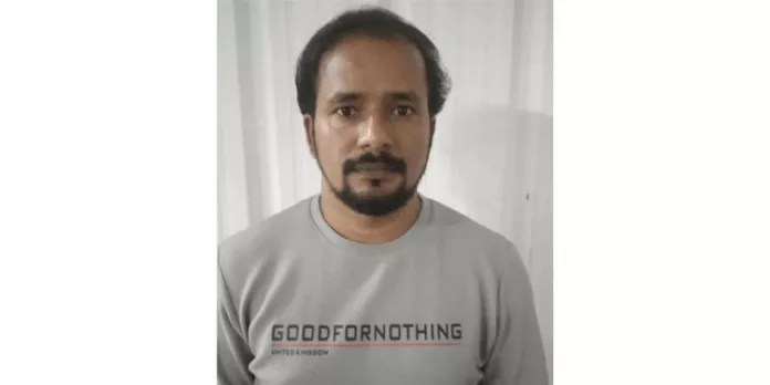 എക്സ്ചേഞ്ച് ബൈക്ക് മറിച്ചു വിറ്റ് തട്ടിപ്പ് നടത്തിയ ഷോറൂം ജീവനക്കാരൻ അറസ്റ്റിൽ എക്സ്ചേഞ്ച് ബൈക്ക് മറിച്ചു വിറ്റ് തട്ടിപ്പ് നടത്തിയ ഷോറൂം ജീവനക്കാരൻ അറസ്റ്റിൽ