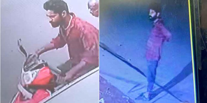 കോന്നിയിൽ ജീവനക്കാർ നോക്കി നിൽക്കെ പെട്രോൾ പമ്പിൽ നിന്നും സ്കൂട്ടർ മോഷ്ടിച്ചു കോന്നിയിൽ ജീവനക്കാർ നോക്കി നിൽക്കെ പെട്രോൾ പമ്പിൽ നിന്നും സ്കൂട്ടർ മോഷ്ടിച്ചു