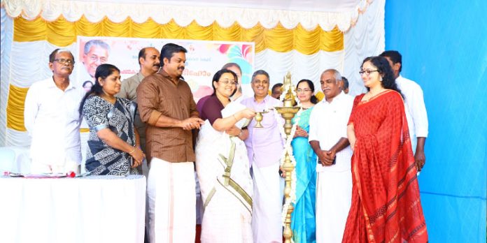 ഏത് സമൂഹത്തിന്റെയും മുന്നേറ്റത്തിന്റെ മാനദണ്ഡം സ്ത്രീ ശാക്തീകരണം : മന്ത്രി വീണാ ജോര്ജ് ഏത് സമൂഹത്തിന്റെയും മുന്നേറ്റത്തിന്റെ മാനദണ്ഡം സ്ത്രീ ശാക്തീകരണം : മന്ത്രി വീണാ ജോര്ജ്