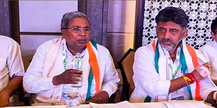 കർണാടകയിൽ നാളെ സത്യപ്രതിജ്ഞ ; കേരളത്തിൽ നിന്ന് ക്ഷണം മൂന്ന് പേർക്ക് കർണാടകയിൽ നാളെ സത്യപ്രതിജ്ഞ ; കേരളത്തിൽ നിന്ന് ക്ഷണം മൂന്ന് പേർക്ക്