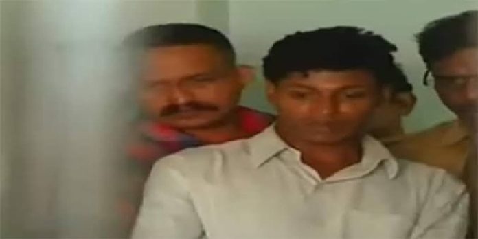 12,000 രൂപയുടെ പേരില് തർക്കം ; കുത്തിയത് എട്ടോളം തവണ , മലപ്പുറത്ത് 16കാരിയെ ക്രൂരമായി കൊലപ്പെടുത്തിയ പ്രതിക്ക് ജീവപര്യന്തം 12,000 രൂപയുടെ പേരില് തർക്കം ; കുത്തിയത് എട്ടോളം തവണ , മലപ്പുറത്ത് 16കാരിയെ ക്രൂരമായി കൊലപ്പെടുത്തിയ പ്രതിക്ക് ജീവപര്യന്തം