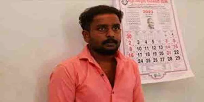 പ്രണയാഭ്യര്ത്ഥന നിരസിച്ച 16 കാരിയെ നടുറോഡില് മര്ദ്ദിച്ച് 22കാരൻ പ്രണയാഭ്യര്ത്ഥന നിരസിച്ച 16 കാരിയെ നടുറോഡില് മര്ദ്ദിച്ച് 22കാരൻ